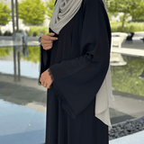 Abaya noire, abaya simple, abaya allaitement, abaya zip, abaya droite, abaya mastour, femme musulmane, abaya dubai, abaya faraasha, abaya jennah boutique, abaya ayeshaa collection