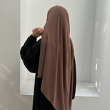 hijab marron, hijab line marron, hijab soie de medine marron, hijab mousseline marron, khimar marron, soie marron, hiajb carré marron, femme musulmane, mastour