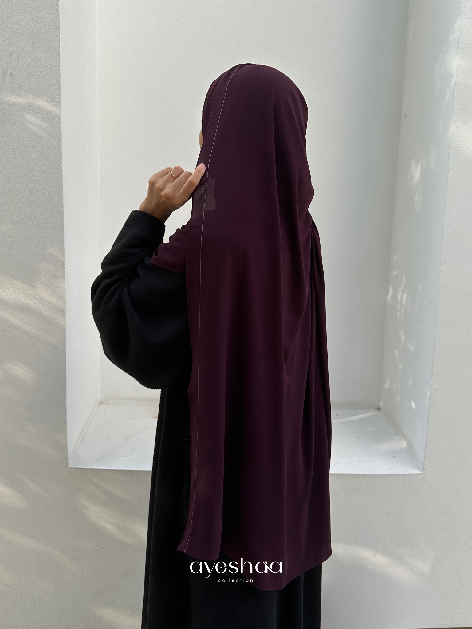 hijab violet, hijab line, hijab soie de medine marron, hijab mousseline violet, khimar marron, soie marron, hiajb carré marron, femme musulmane, mastour, bamboo hijab