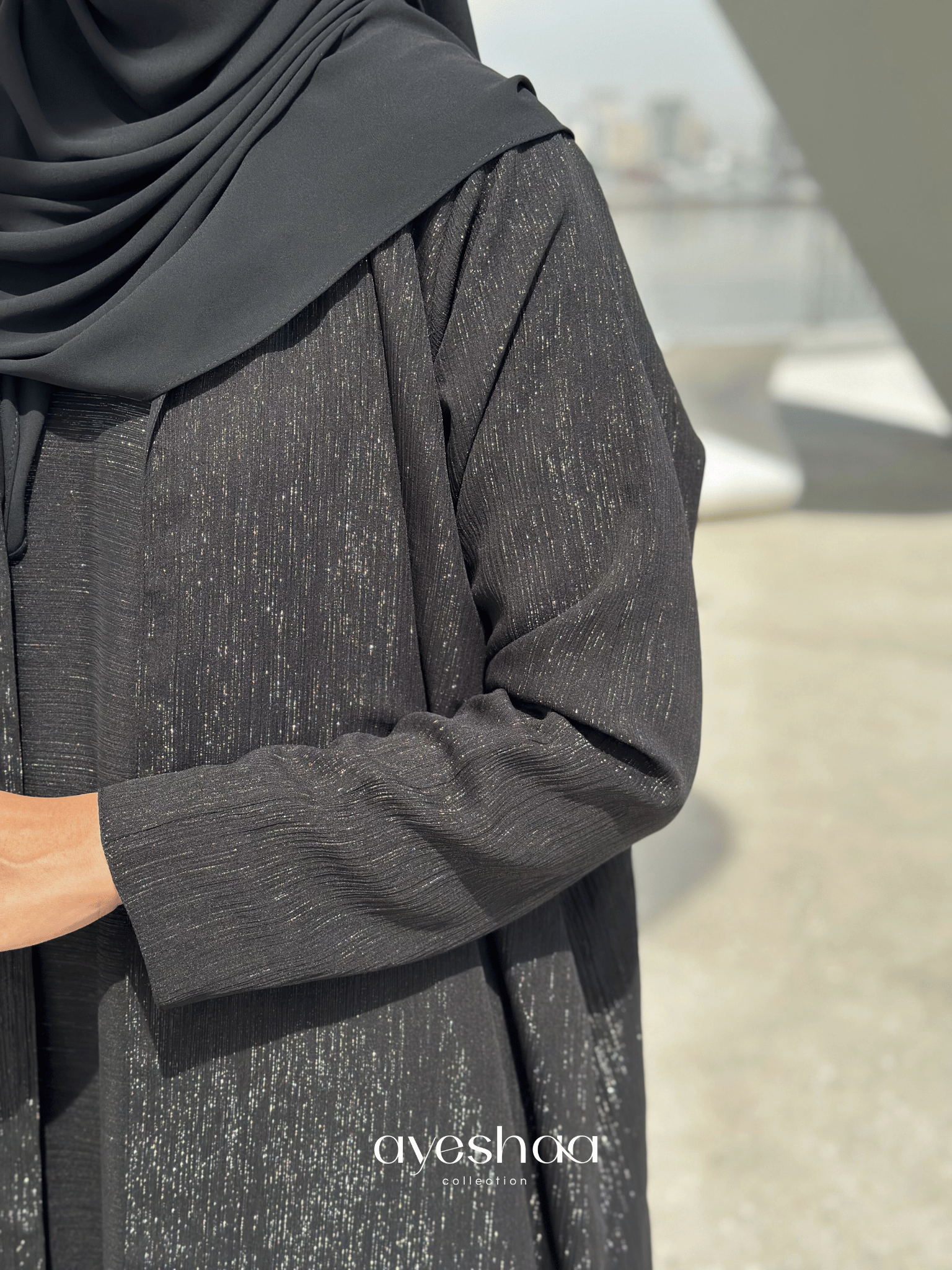 Abaya brillante, abaya eid, abaya mariage, abaya noire brillante, ensemble eid, sous robe noire brillante, femme musulmane, mastour, hijab noir long, hijab moussline 2m