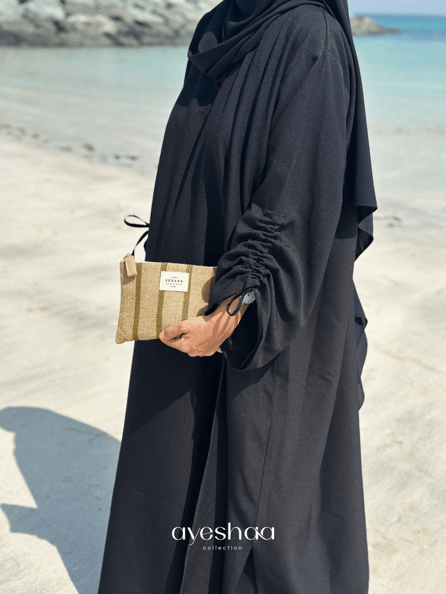 abaya noire abaya Dubai, hijab noire, abaya papillon, abaya lin, abaya dubai, abaya été, jennah boutique, classy mastour, master, abaya moderne, abaya petite taille, abaya grande taille