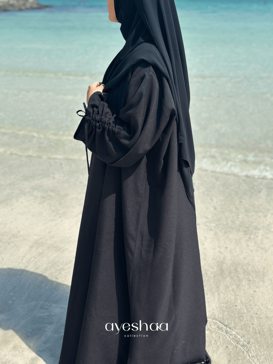 abaya noire abaya Dubai, hijab noire, abaya papillon, abaya lin, abaya dubai, abaya été, jennah boutique, classy mastour, master, abaya moderne, abaya petite taille, abaya grande taille