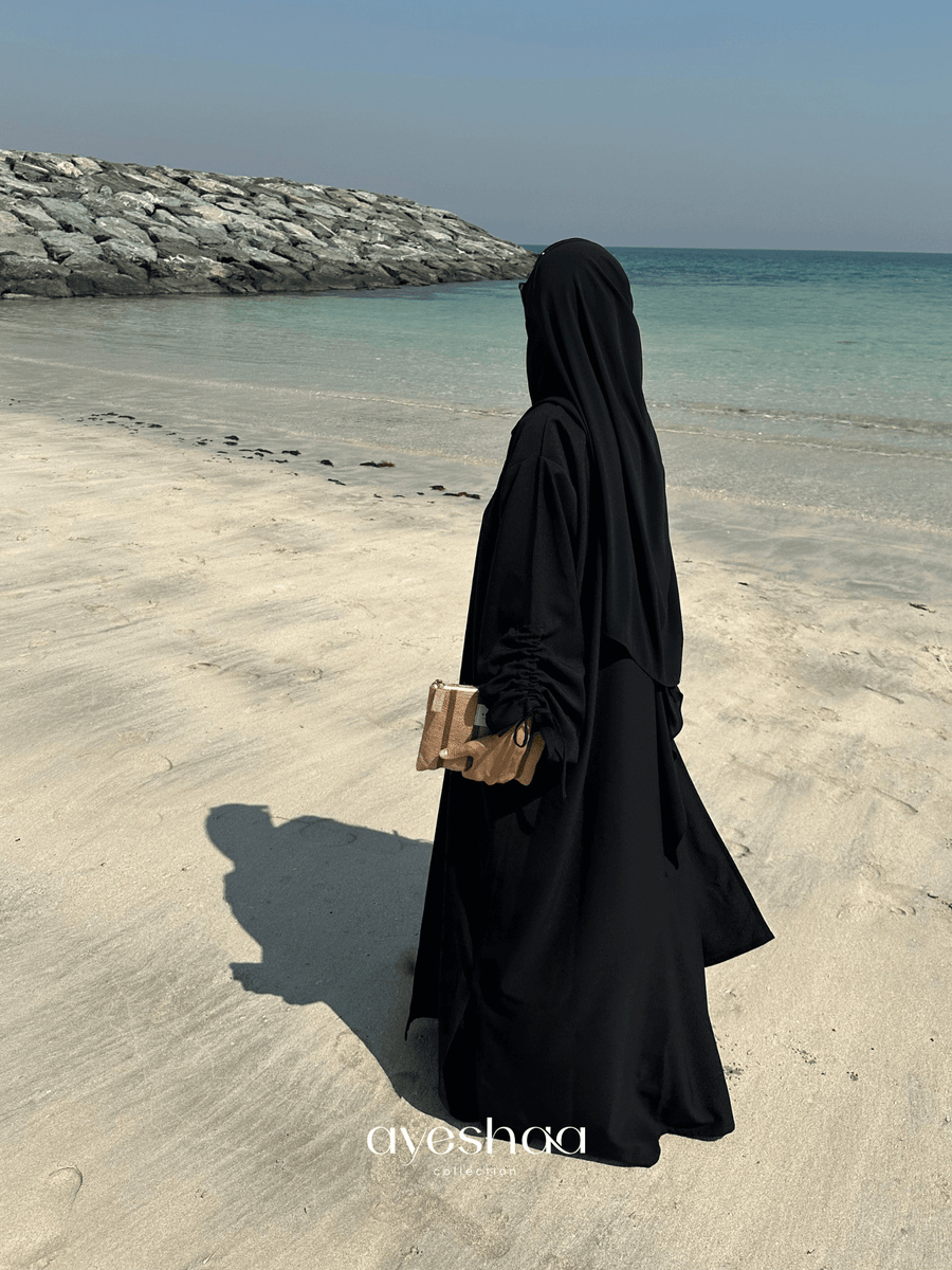 abaya noire abaya Dubai, hijab noire, abaya papillon, abaya lin, abaya dubai, abaya été, jennah boutique, classy mastour, master, abaya moderne, abaya petite taille, abaya grande taille