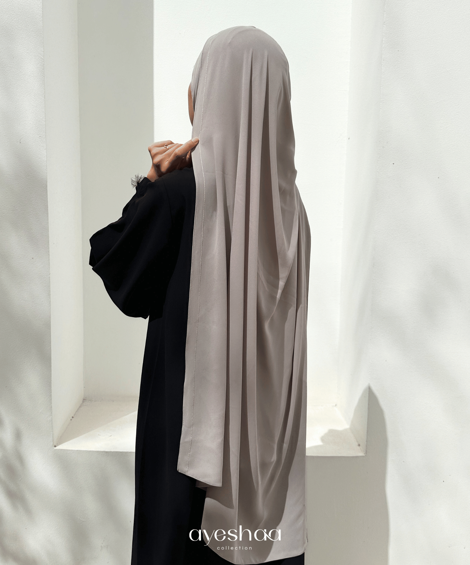 Hijab beige, khimar beige, pae beige, hijab prêt a enfiler beige, mastour, hijab line, hijab mousseline, grès, hijab soie de medine beige, hijab jazz, sedef