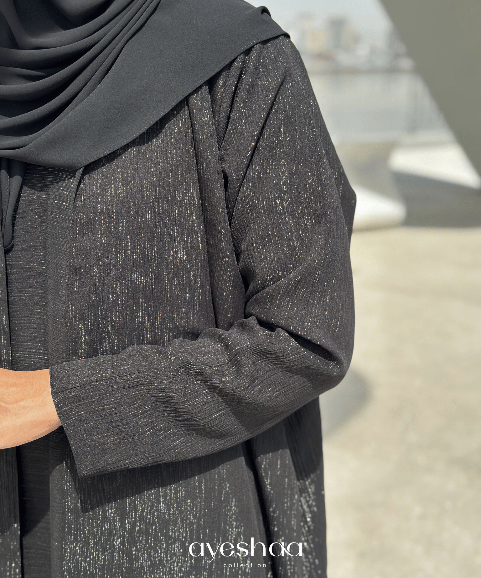 Abaya brillante, abaya eid, abaya mariage, abaya noire brillante, ensemble eid, sous robe noire brillante, femme musulmane, mastour, hijab noir long, hijab moussline 2m