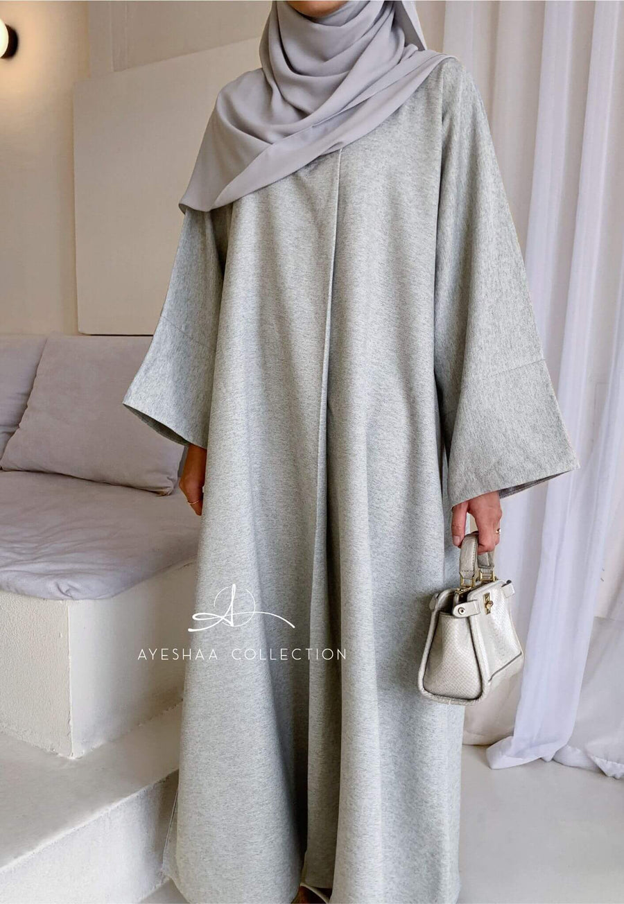 abaya grise élégante et mastour, coupe ample,droite, trapeze