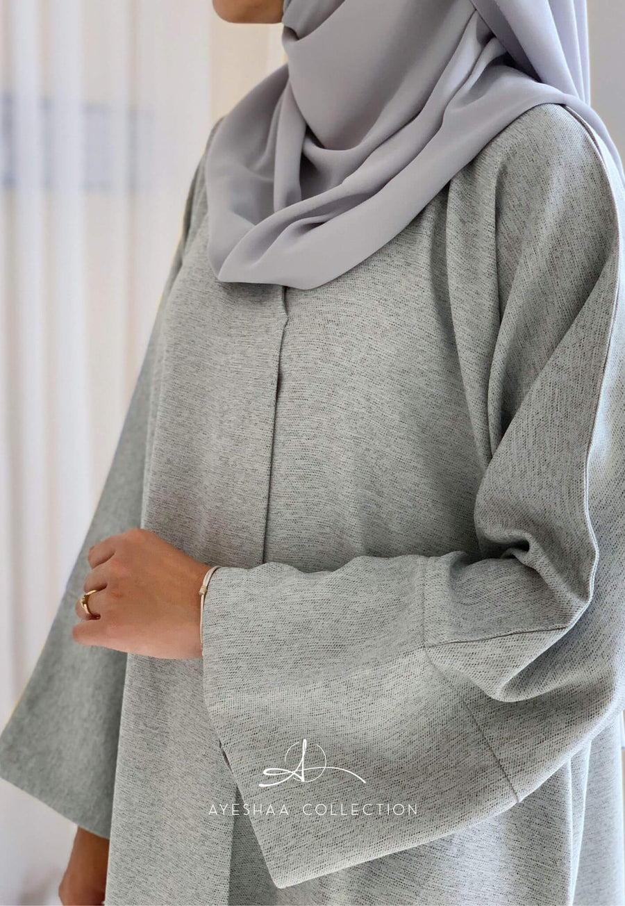 abaya grise élégante mastour, coupe ample,droite, femme musulmane, abaya basique