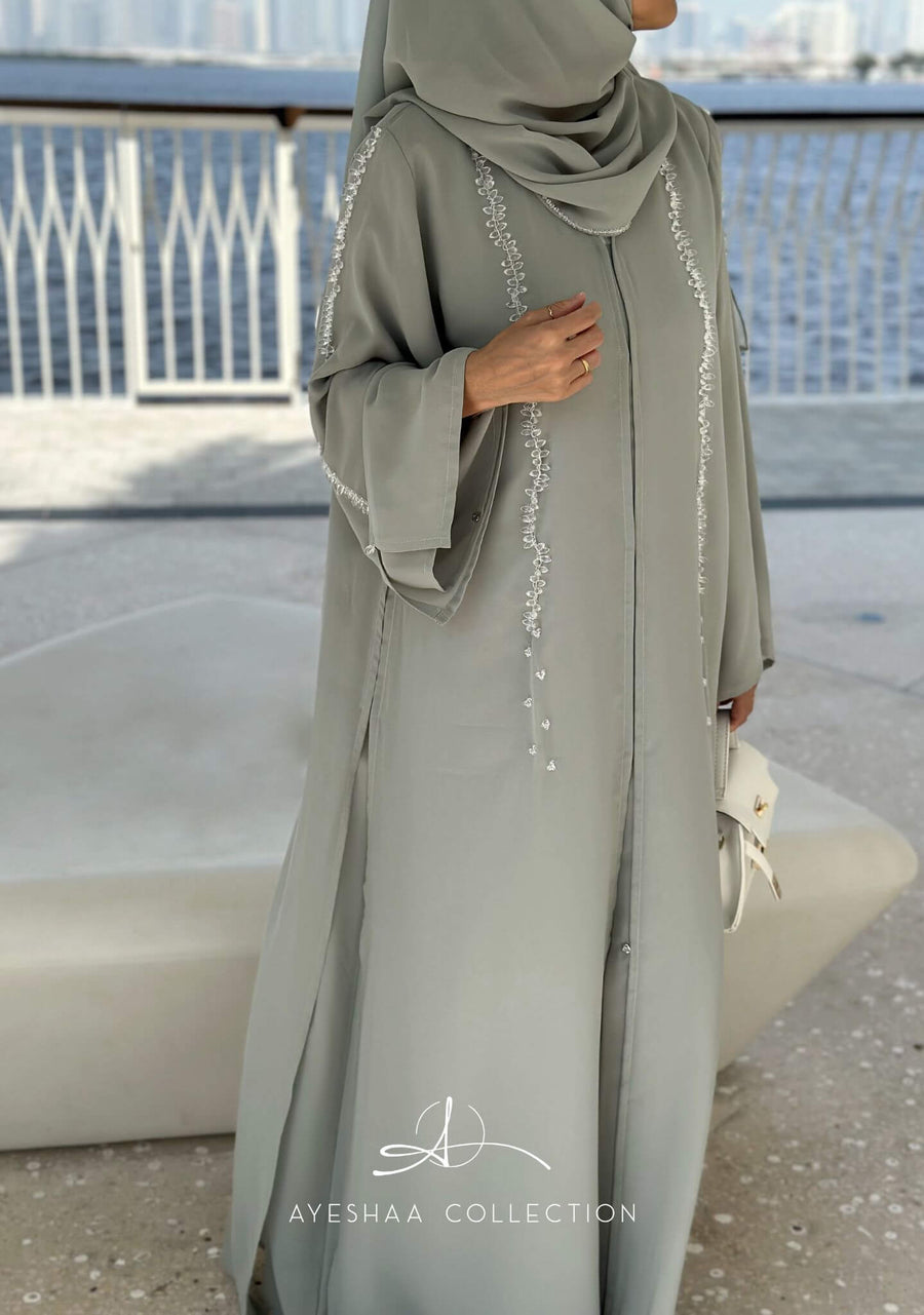 abaya dubai, abaya strass, abaya perlée, abaya mariage, abaya fête, abaya habillée, abaya vert, abaya fluide, abaya mastour, femme musulmane